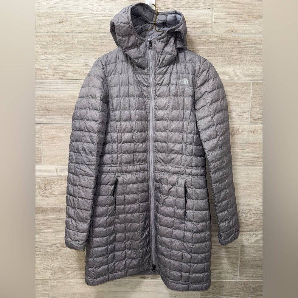 The North Face Women's Hooded ThermoBall Eco Parka Size XS Grey Heather